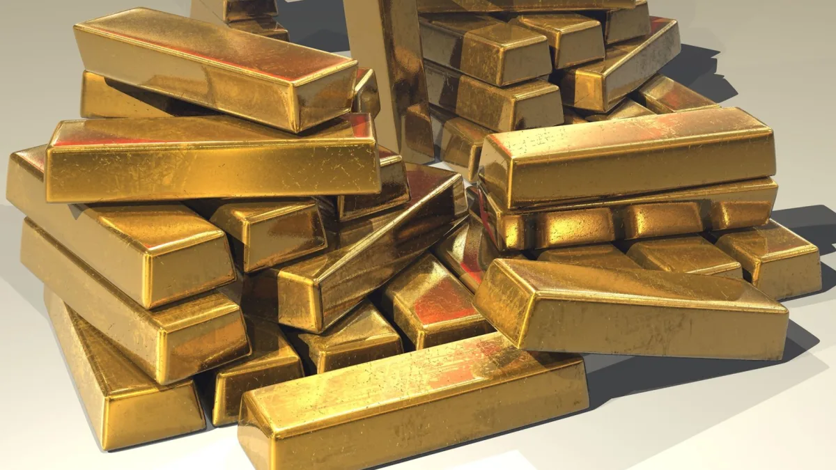 Gold Prices Decline for Third Day Amid US Strikes on Iran