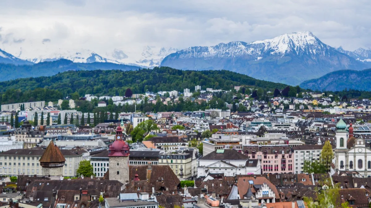 Switzerland Votes on Cap at 10 Million Population Amid Growth Concerns