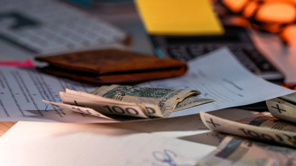 Retirement Planning: Monthly Income from $1.1M Portfolio Explained