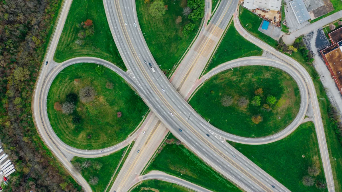 AECOM (ACM) Wins US DHS Contract for Infrastructure Modernization