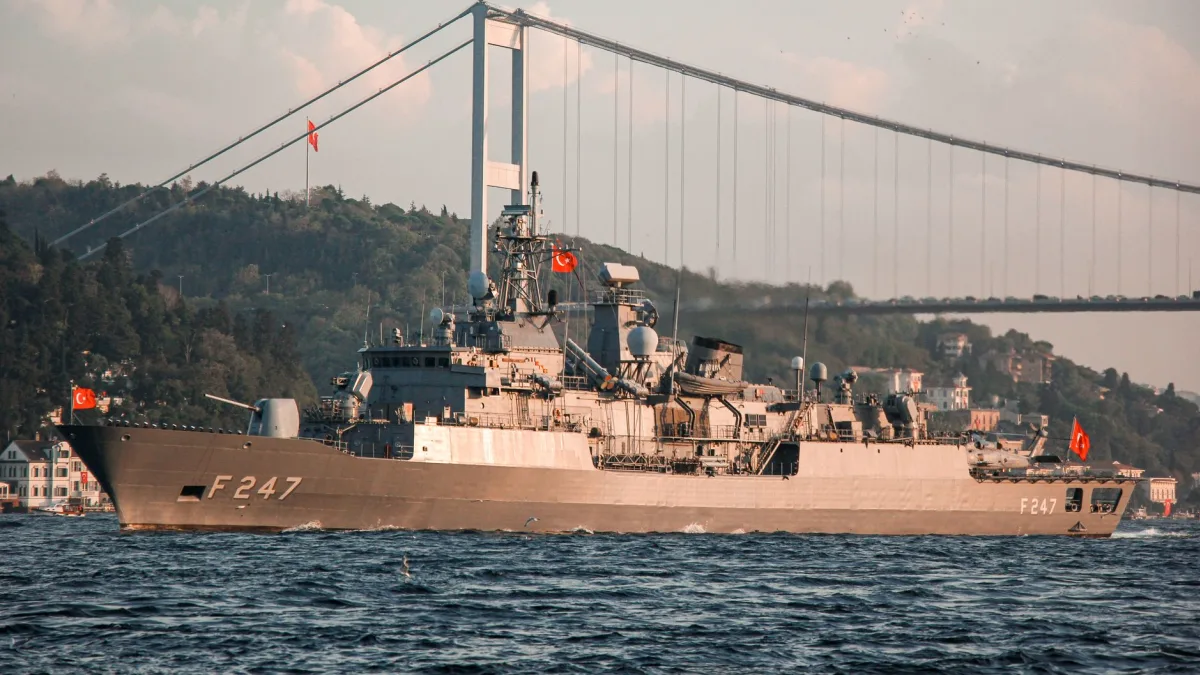 US-Iran Deal Extends Ceasefire by 60 Days and Reopens Strait