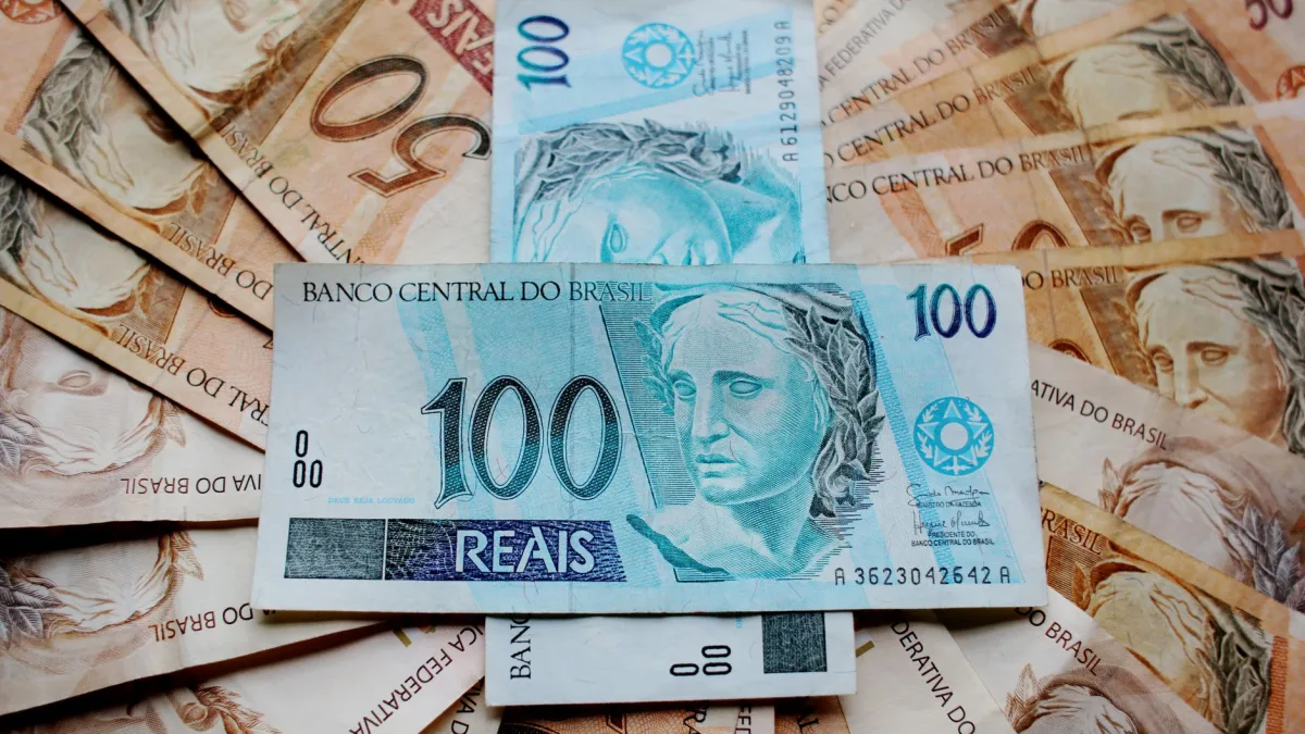 Treasuries (TLT) Rally as Fed Hike Bets Trimmed Post Iran Deal
