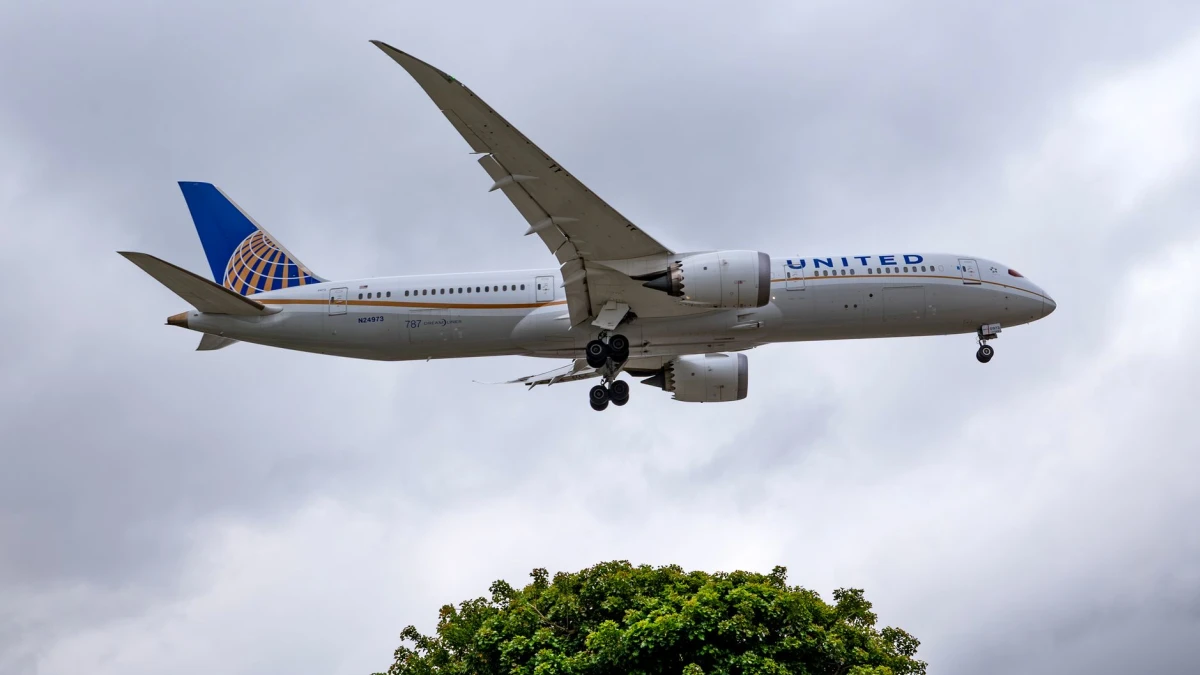 Premarket Stock Moves: SpaceX, United Airlines, Roku Noted