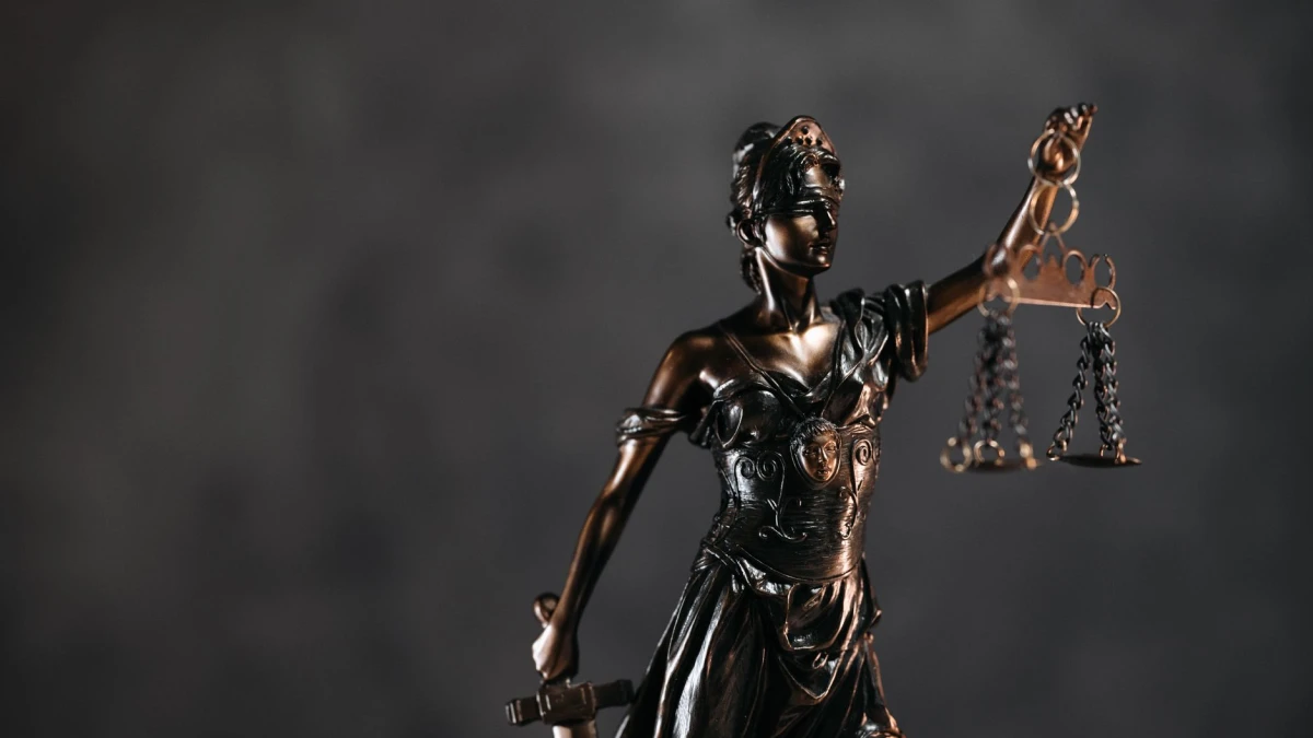 Microsoft (MSFT) Faces Lawsuit Over Shareholder Expenses Issues