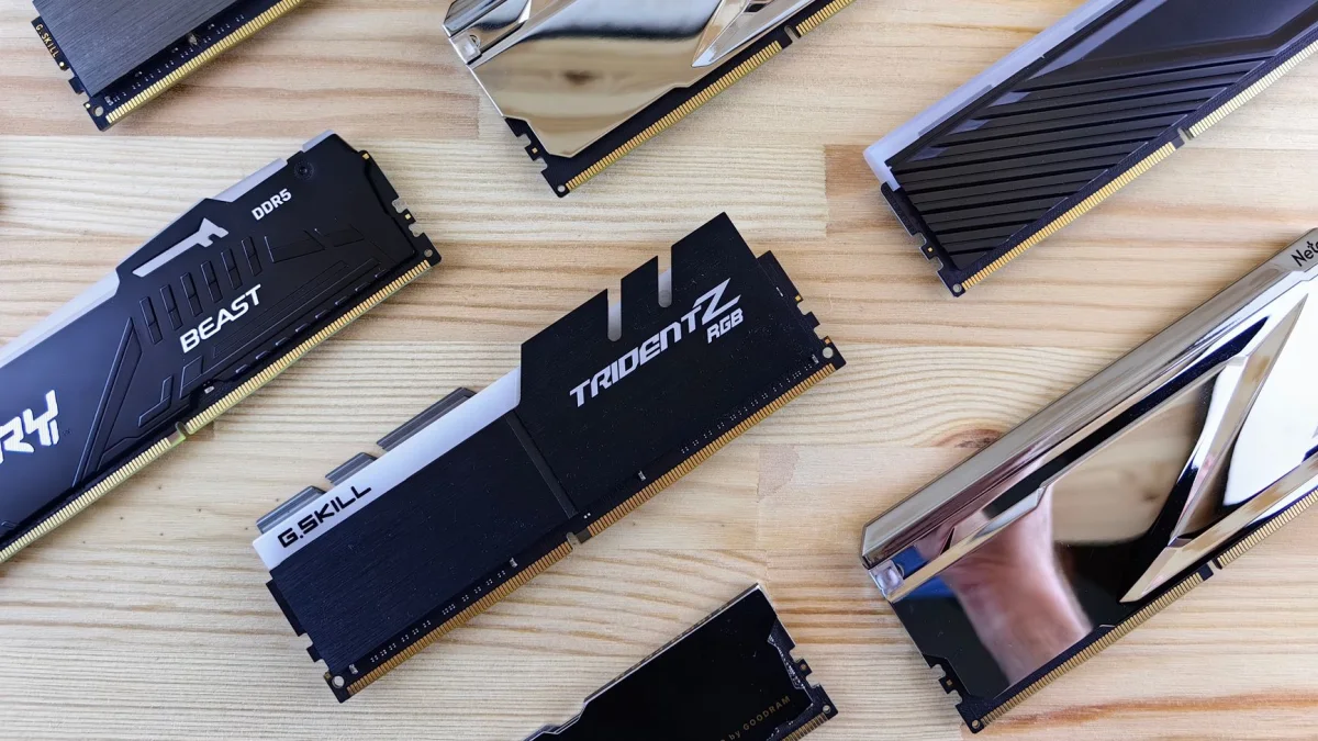 SK hynix (000660) Ships HBM4E Memory Samples to Customers