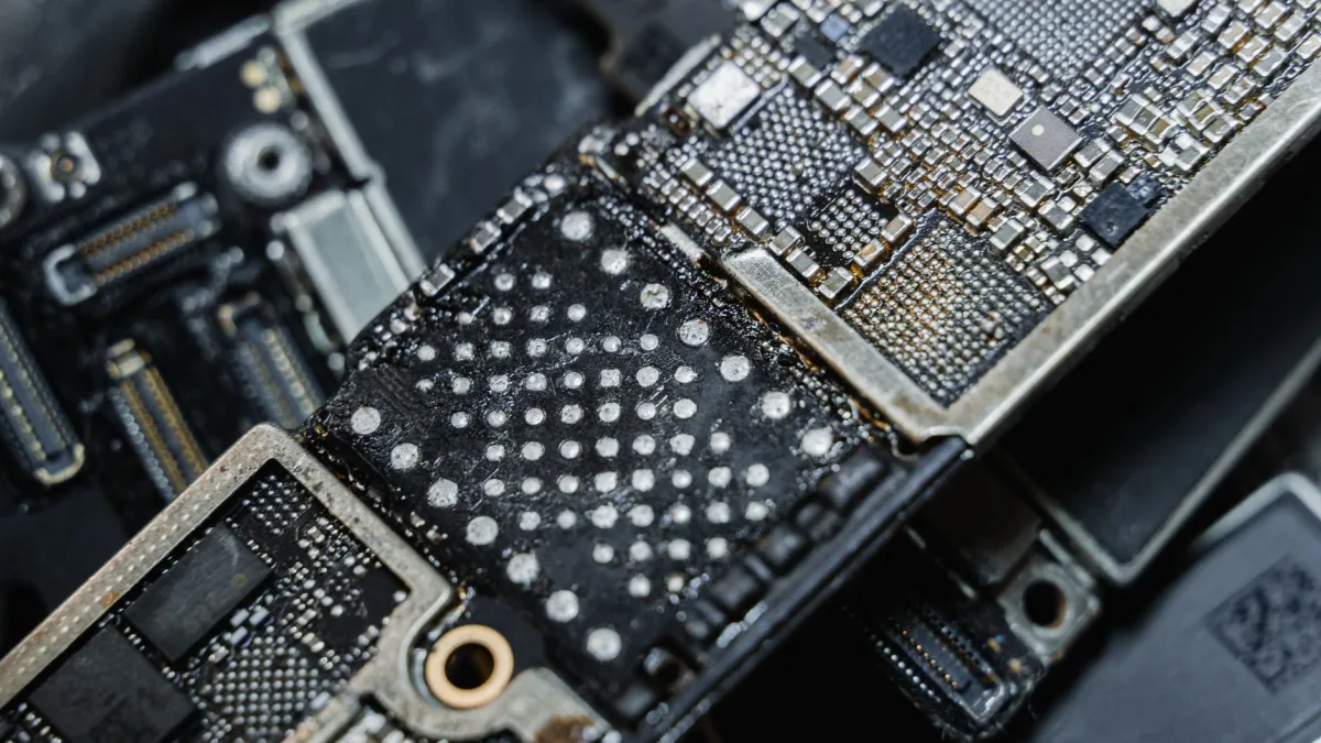 Apple (AAPL) to Raise Prices Due to Soaring Component Costs