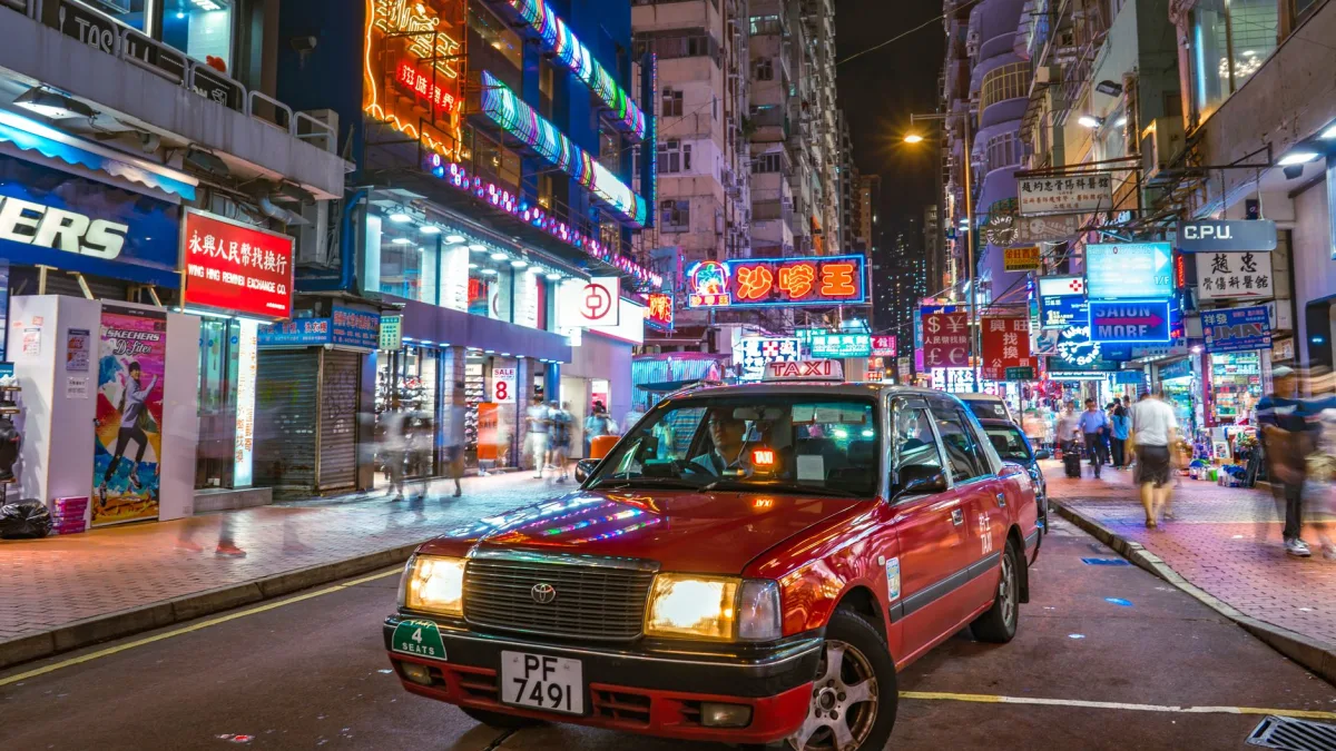 China Automakers at Hong Kong Auto Show Target Right-Hand-Drive Markets