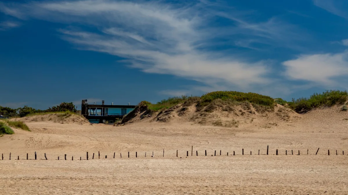 Calvin Klein's Estate Lists for $165 Million in Hamptons Market