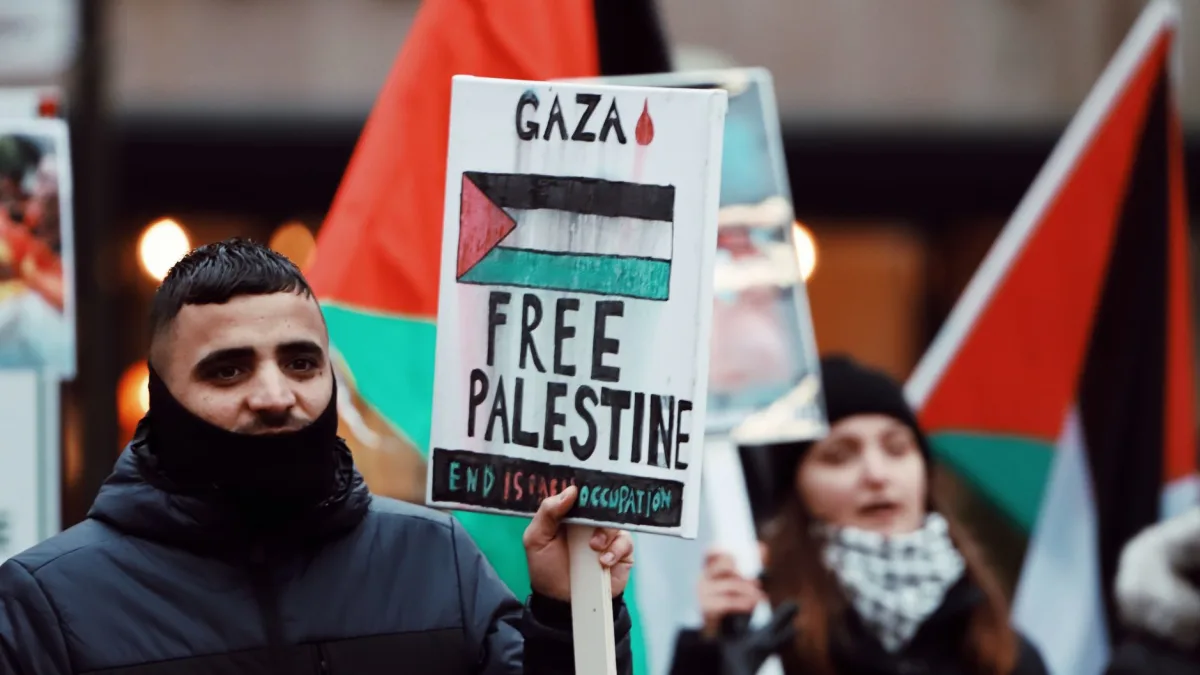 Israeli Fire Kills Nine People in Gaza Amid Ongoing Conflict