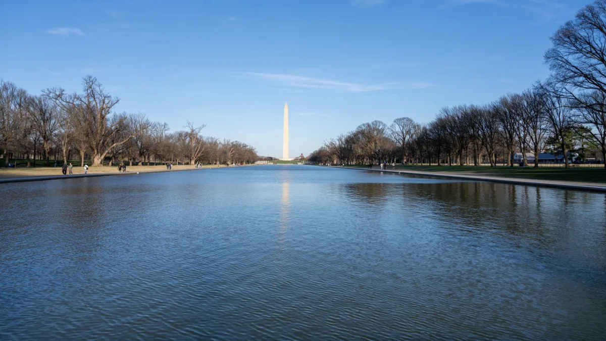 Washington Reflecting Pool Vandalism Leads to Full Prosecution