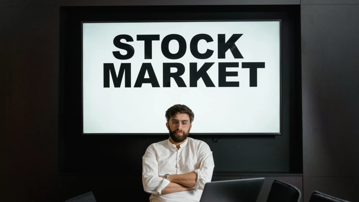 SPY Gains 73% in 5 Years, Analyst Signals Buying Opportunities
