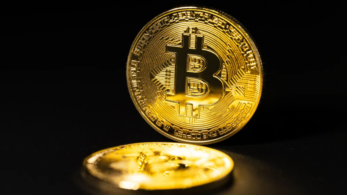 Bitcoin (BTC) Futures Drop 52% to $58,995 Amid Increased Puts
