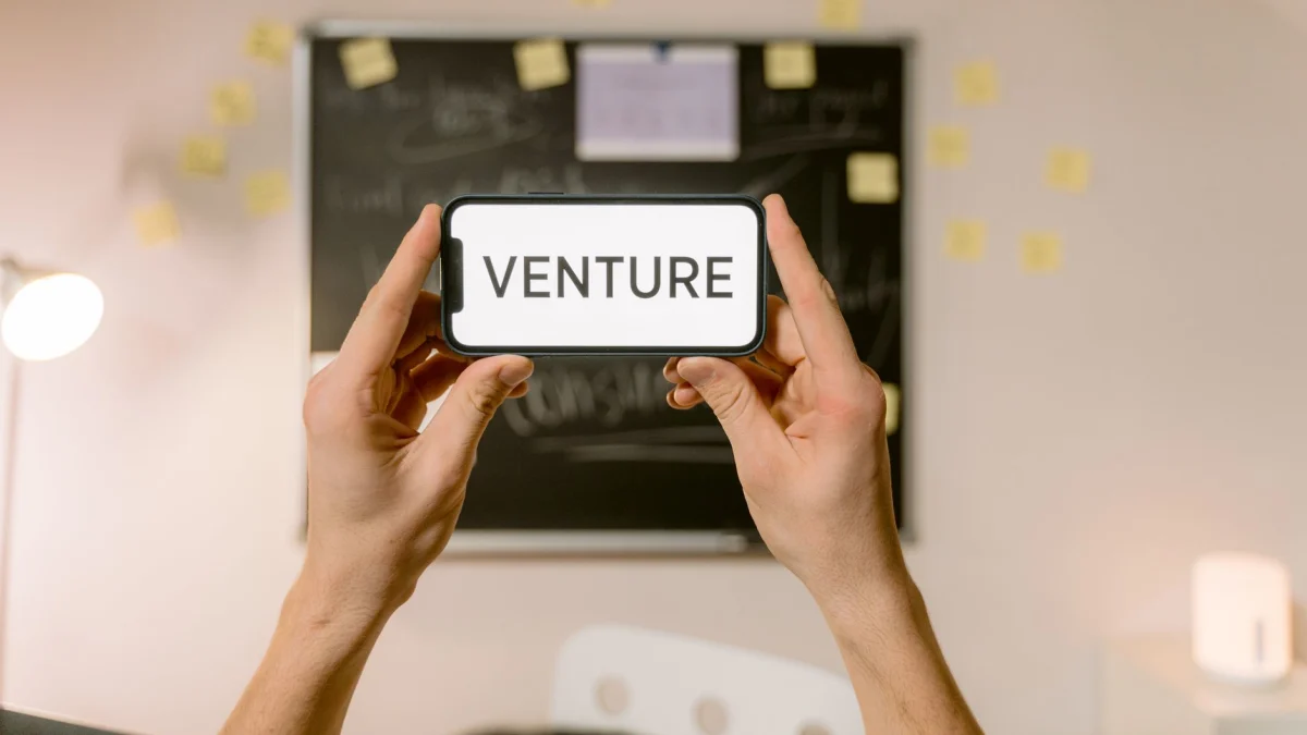 Robinhood Ventures Invests $25M in Canva (CANVA) for Growth