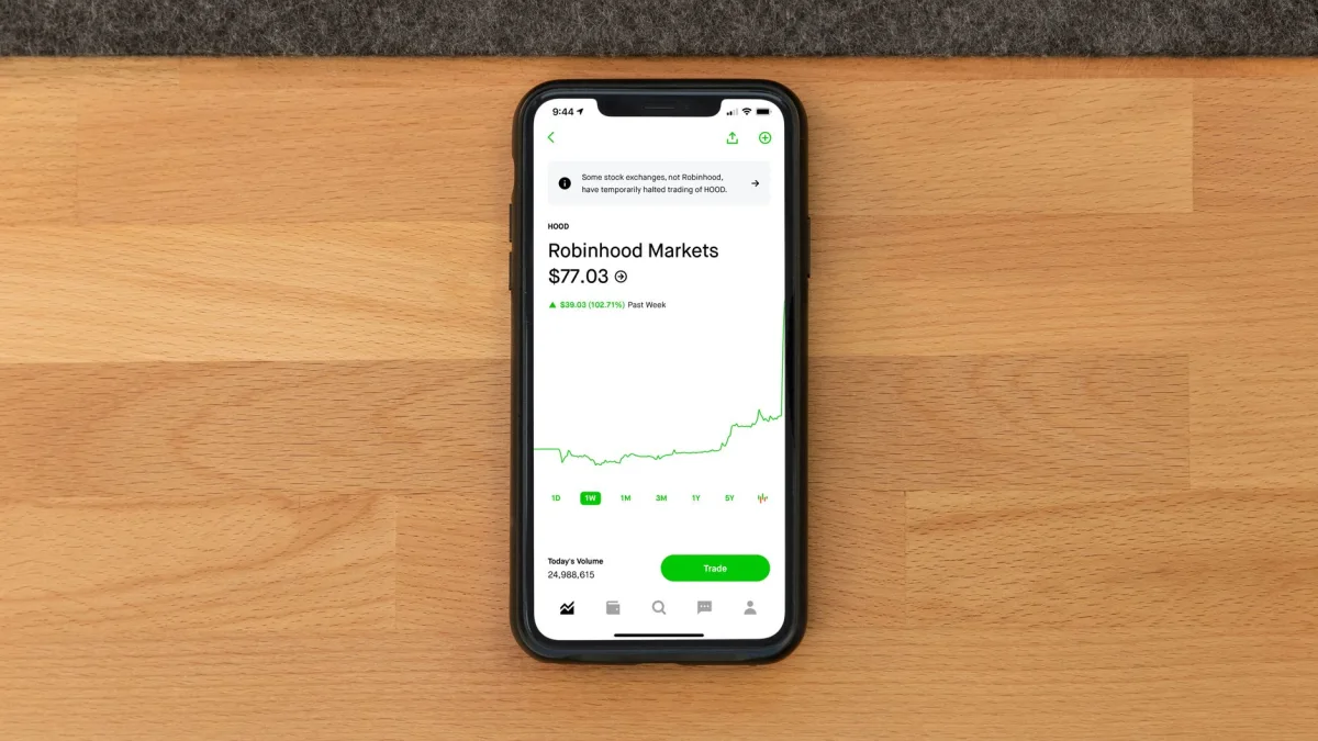 Robinhood (HOOD) Valuation Seen as High But Justified by BTIG