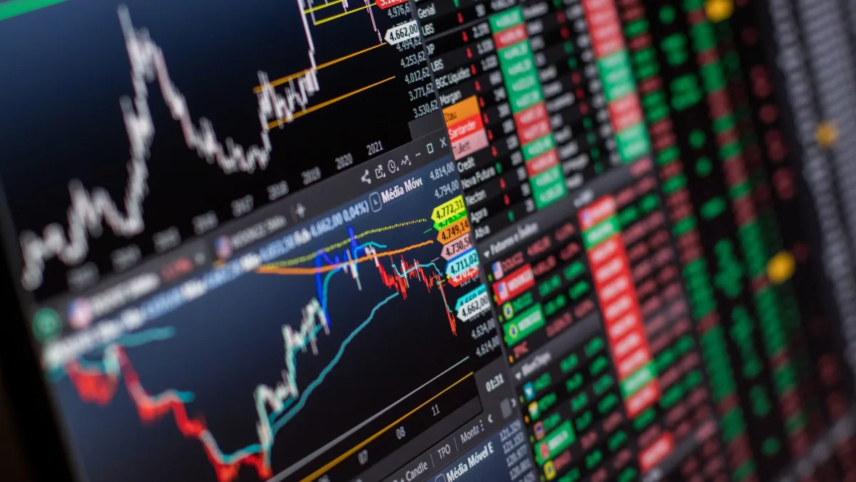 S&P 500 Volatility Indicators Show Mixed Signals for Markets