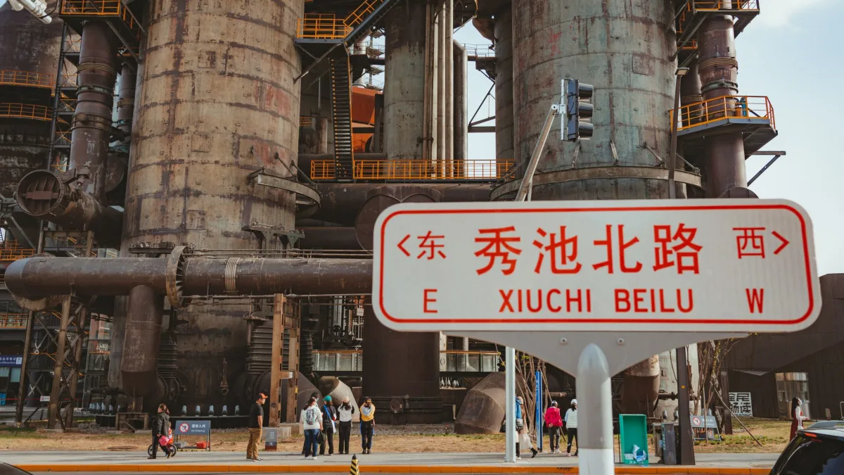 China's May Industrial Profits Decline Due to Weak Demand