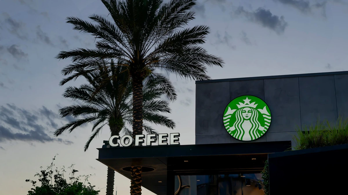 Starbucks (SBUX) CEO Plans Strategies Against Dutch Bros