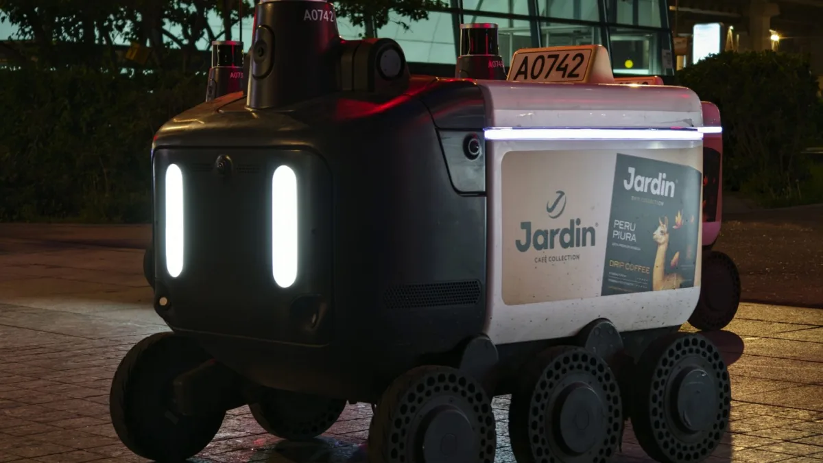 Amazon (AMZN) and ThunderSoft Launch In-Vehicle Voice AI Partnership