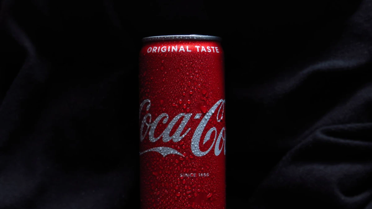 Coca-Cola (KO) as Buffett's 64-Year Dividend Stock Strategy