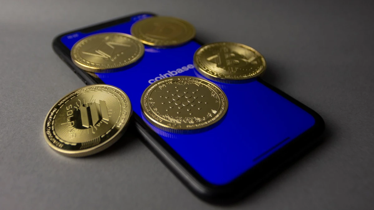 Cathie Wood invests $11.5 million in Coinbase stock amid decline