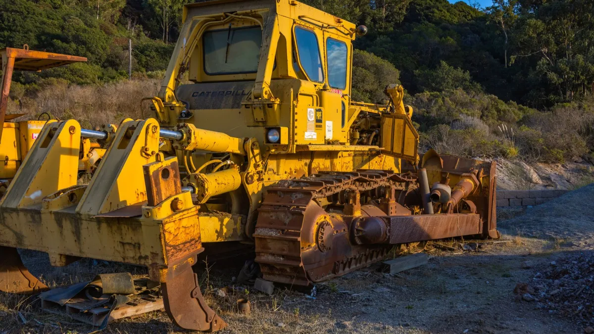 Caterpillar (CAT) Shorted by Michael Burry at $1060.98 After 86% Gain