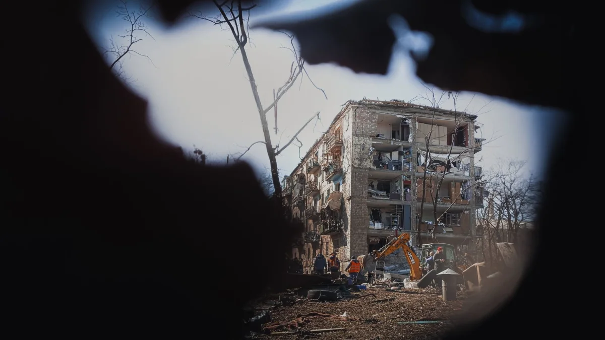 Kyiv Rescuers Clear Rubble After 30 Killed in Attack