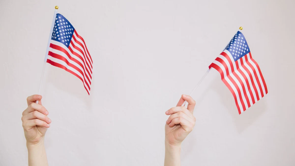 Apple (AAPL) Fourth of July Deals Up to 60% Off