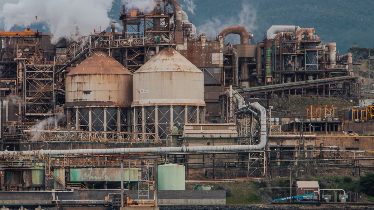 Canfor (CFP) Completes Acquisition of PinkWood Facility