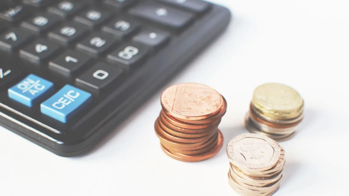 VOOG vs. MGK: Cost and Yield Comparison of Vanguard ETFs