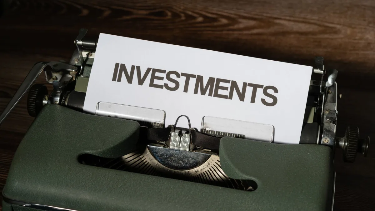 Vanguard ETFs Comparison: VT vs VXUS with Yields in 2026