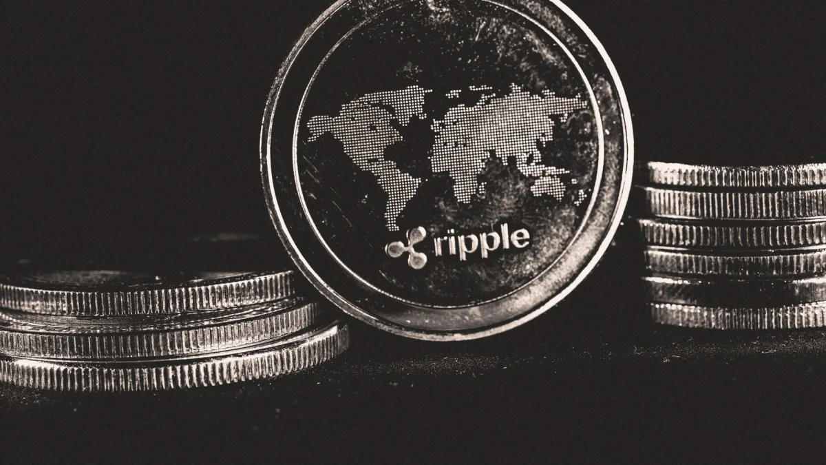 XRP Spot ETFs Hold 772 Million Coins Amid Low Exchange Supply