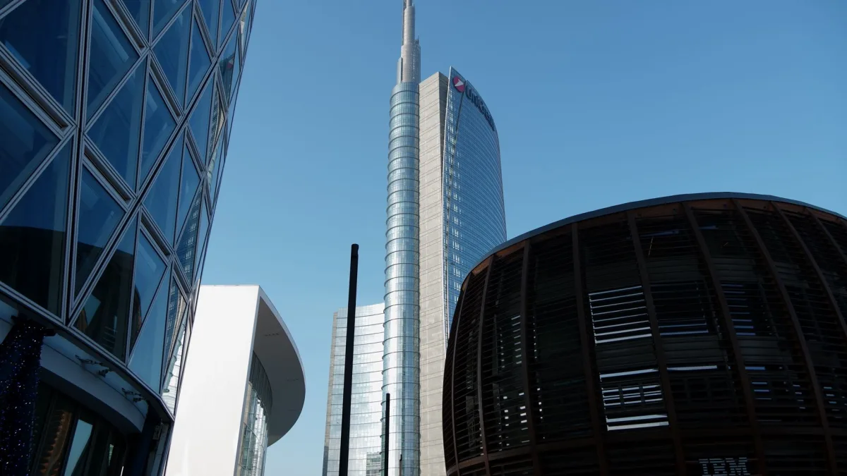 UniCredit Aims for Full Commerzbank Acquisition in Q4 2023