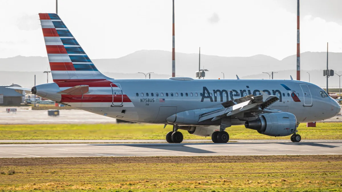 American Airlines (AAL) Cuts 2026 Earnings Outlook Amid Fuel Costs