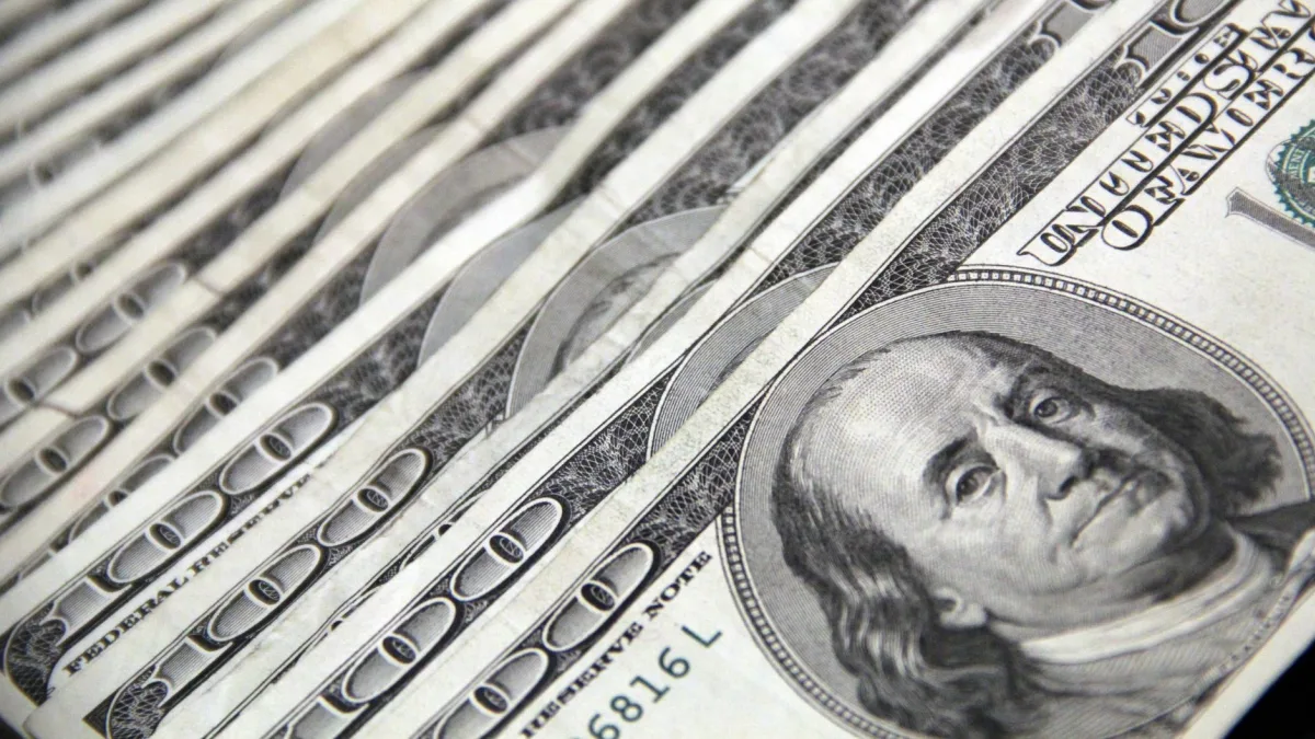 Crude Oil Hits $100: Aid for Electricity Bills Announced