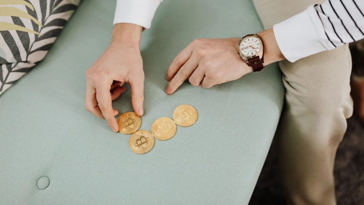 Bitcoin Strategy Stops Buying for 4 Weeks, Investor Concerns Rise