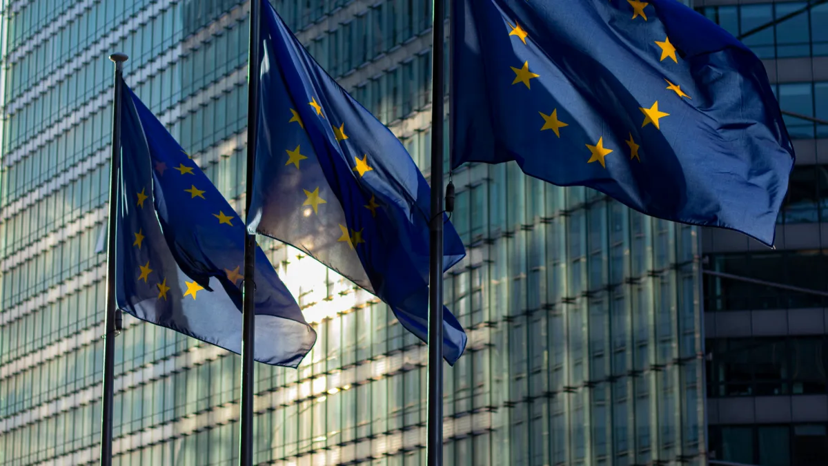 Trump Threatens EU Tariffs After Google $1 Billion Fine Announcement