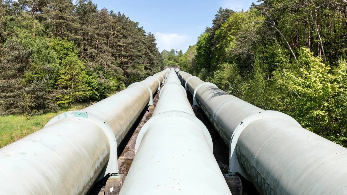 KPC Signs $16 Billion Leaseback Deal for Oil Pipeline Network