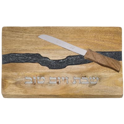 מגש חלה עץ עם אפוקסי אפור וסכין 41x28 ס"מ