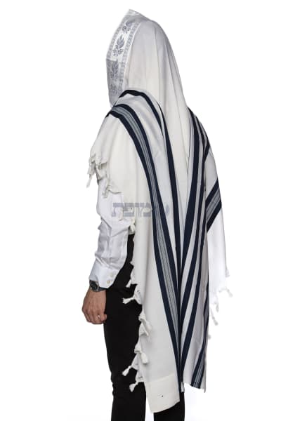 טלית צמר דגם ישתבח — כחול