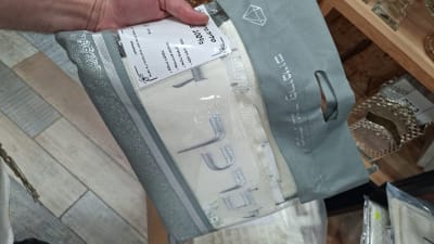 טלית "מופת" חתנים גודל 70 - 185x150 ס"מ פסים כסף עם עטרה פיו