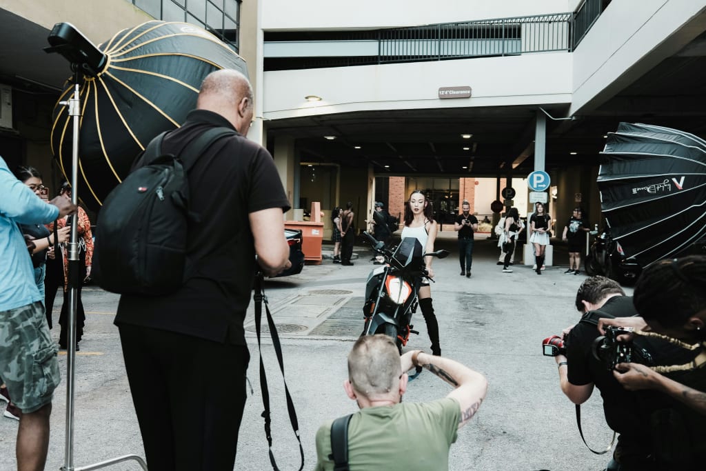 Fashion vs. Commercial Modeling