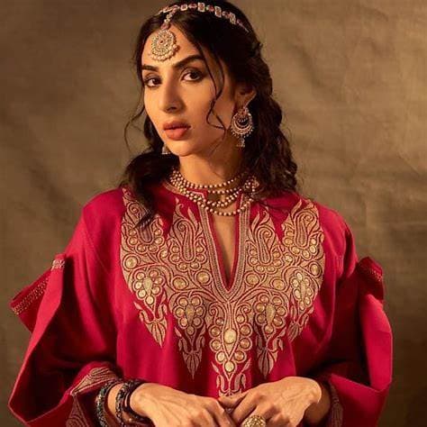 Laila Faisal : The Moment Behind the Momentum !!