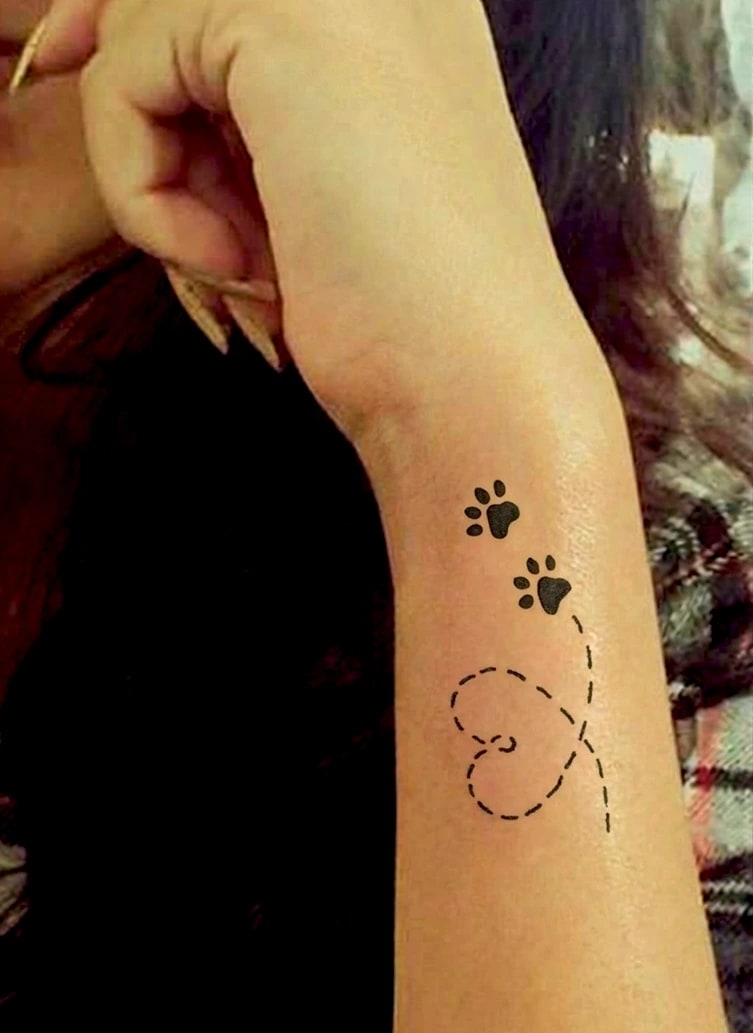 Hundepfote Tattoo