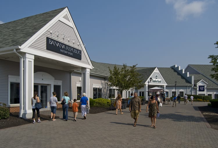 woodbury commons coach outlet