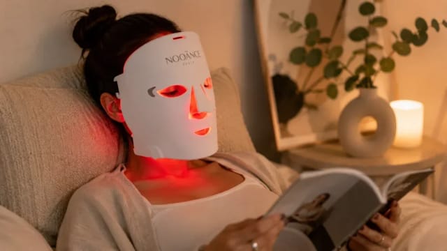 Luminothérapie du visage : la signification de chaque couleur LED expliquée