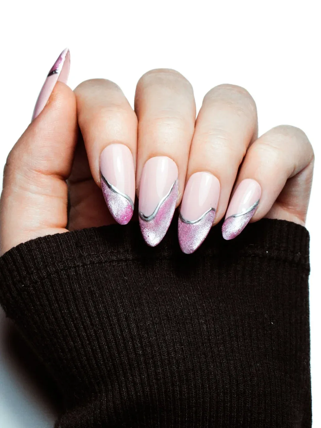 Faux ongles autocollants : mon top 6 des meilleures marques en 2026