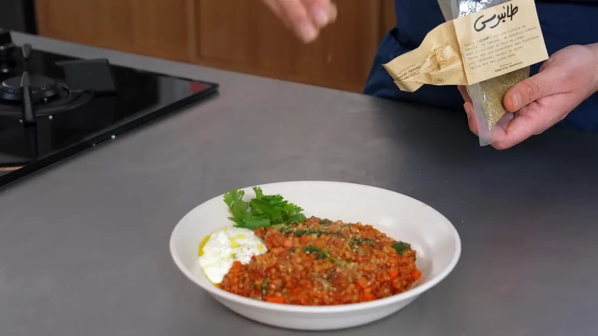 One-pot de couscous perlé aux merguez et légumes