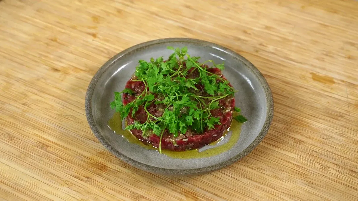 Tartare de boeuf terre et mer à la bretonne
