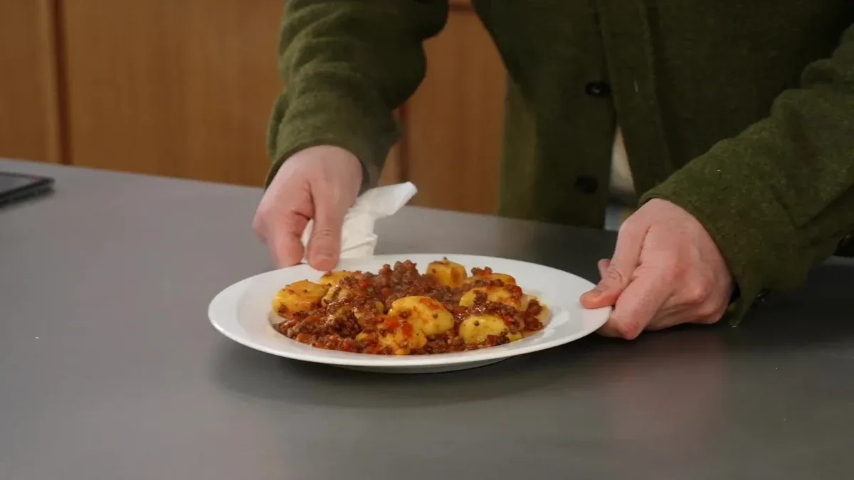 Gnocchi maison, sauce ragù à la bolognaise