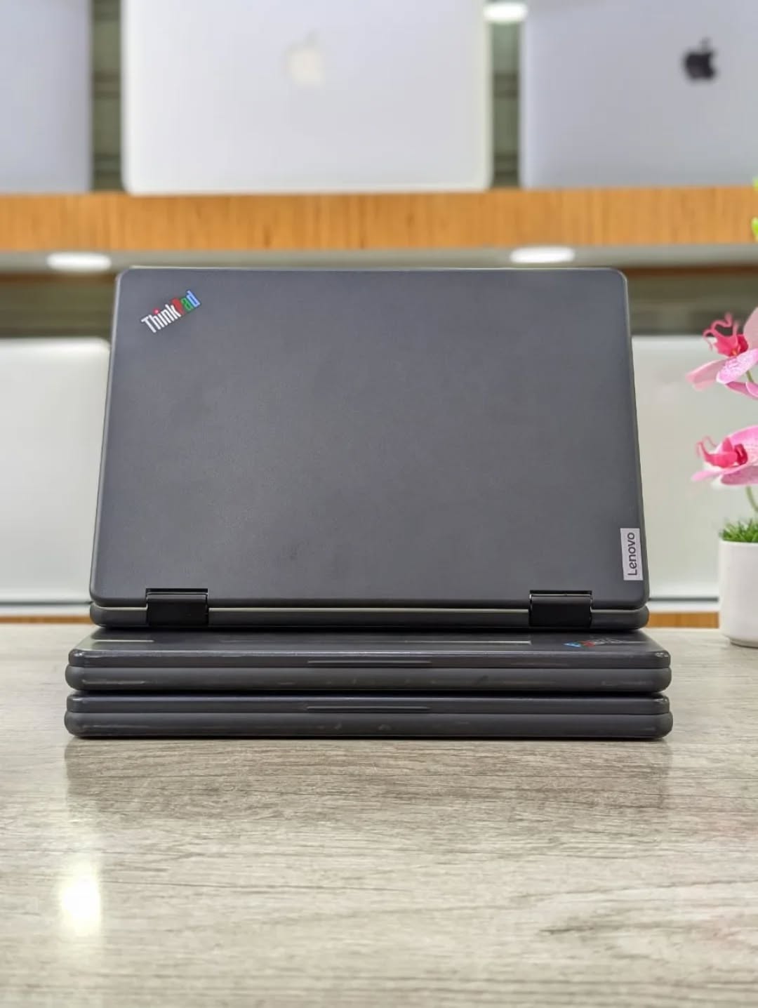 Lenovo Yoga 11e 7th Gen | Intel Core i5 | 8GB RAM | 256GB SSD | Touchscreen | 360° Convertible